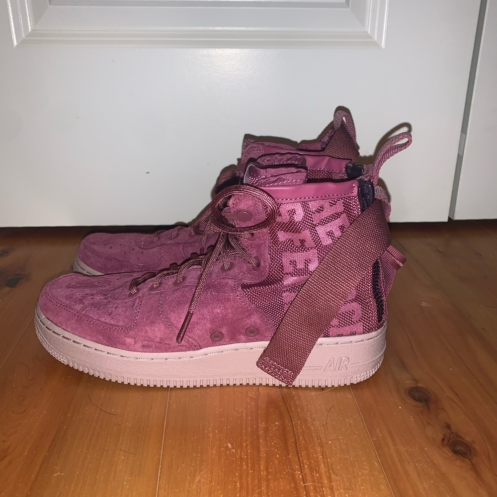 Women’s Nike high top air SFAF1 - Picture 5 of 9